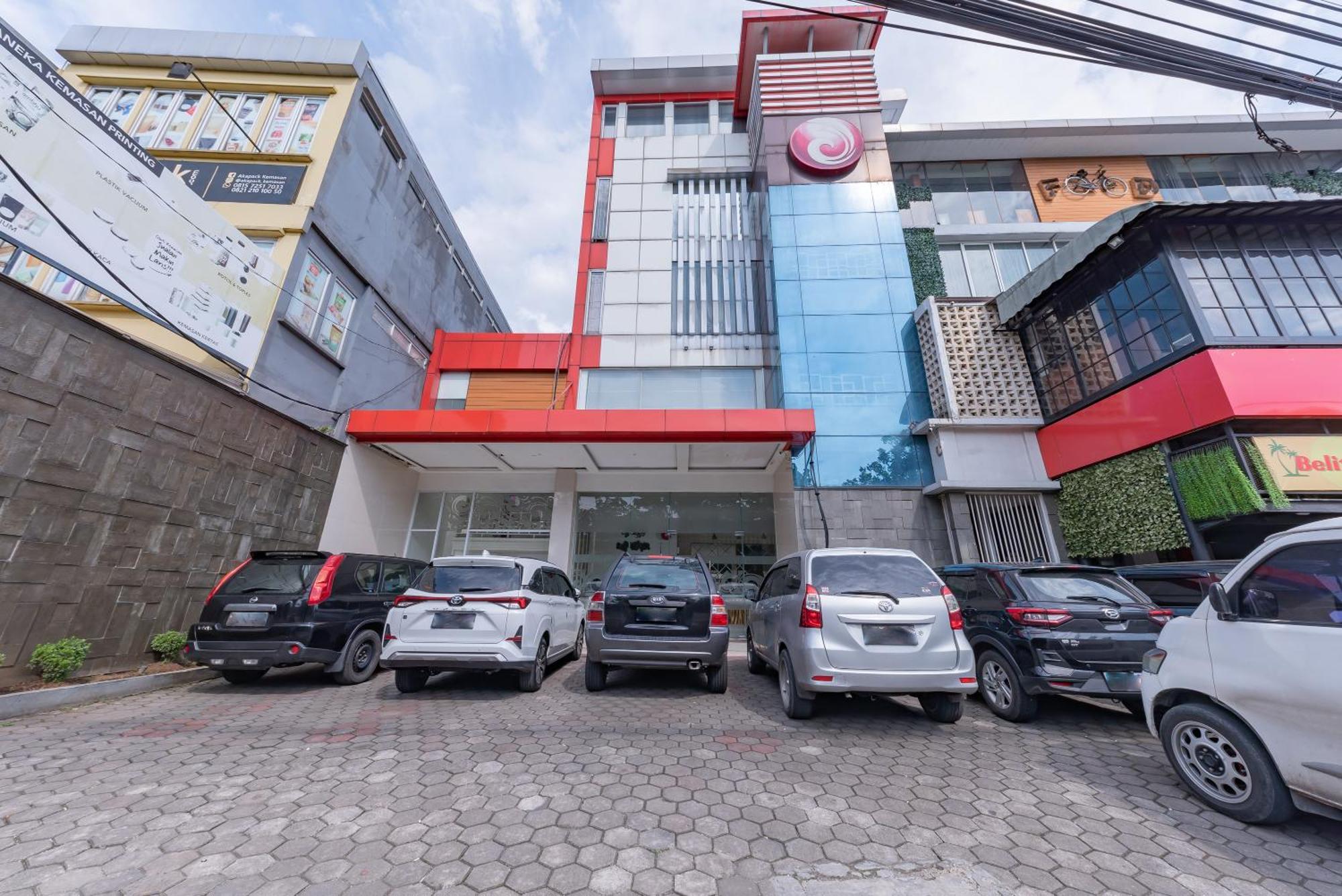 Sans Hotel Diemdi Kiaracondoong Bandung Kültér fotó